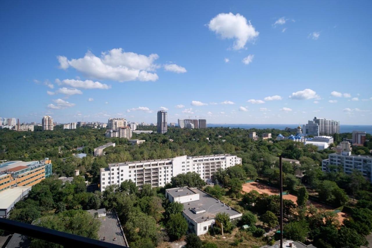 Apartments On Marshala Govorova Odesa Exterior foto